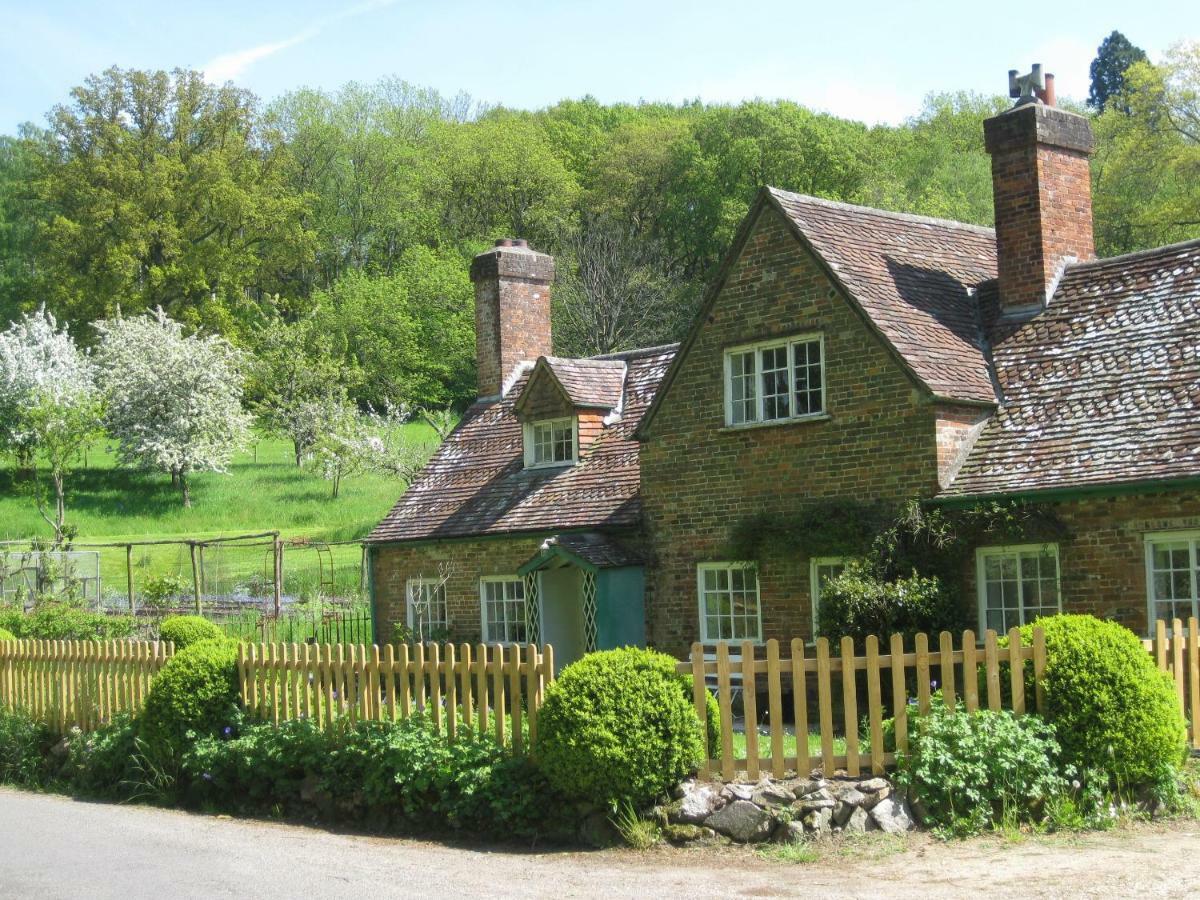 Job'S Mill Cottage Warminster Esterno foto